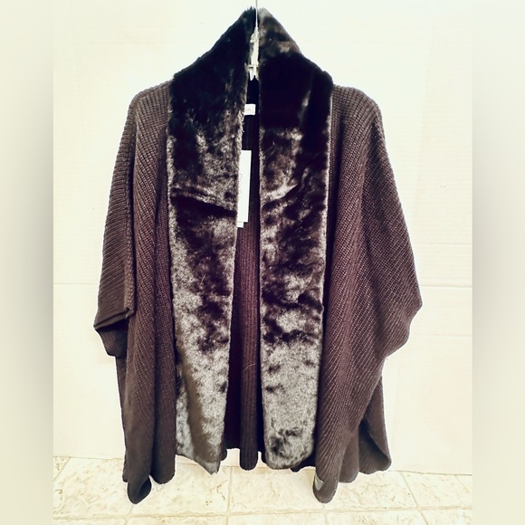 Calvin Klein Accessories - Calvin Klein Black Faux Fur Trim Knit Open Front Wrap Poncho Cape